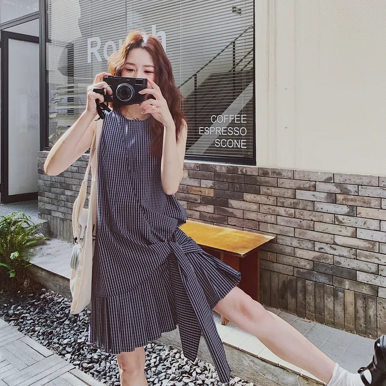 夏季女装连衣裙宽松腰格子少女风显瘦短裙大码无袖显瘦气质时尚