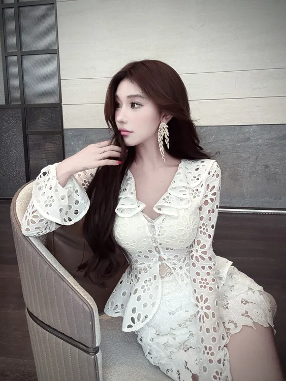 WW定制「栀子山茶」蕾丝百搭镂空短袖日系夏季小众设计感上衣美背