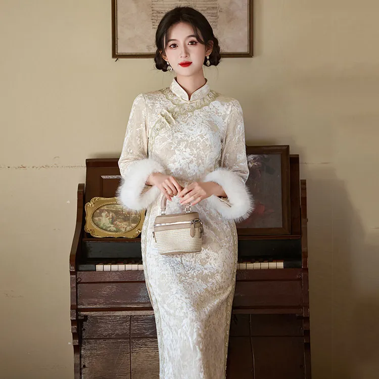 米色丝绒加绒冬装国风新中式长袖旗袍冬季厚款改良年轻款女高级感