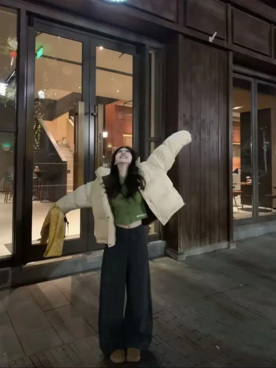 2026秋冬新款韩系气质休闲短款连帽外套绿色针织衫休闲裤三件套