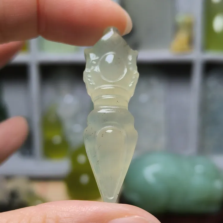 天然岫玉精品高冰水墨俏色金刚杵降魔杵吊坠挂件