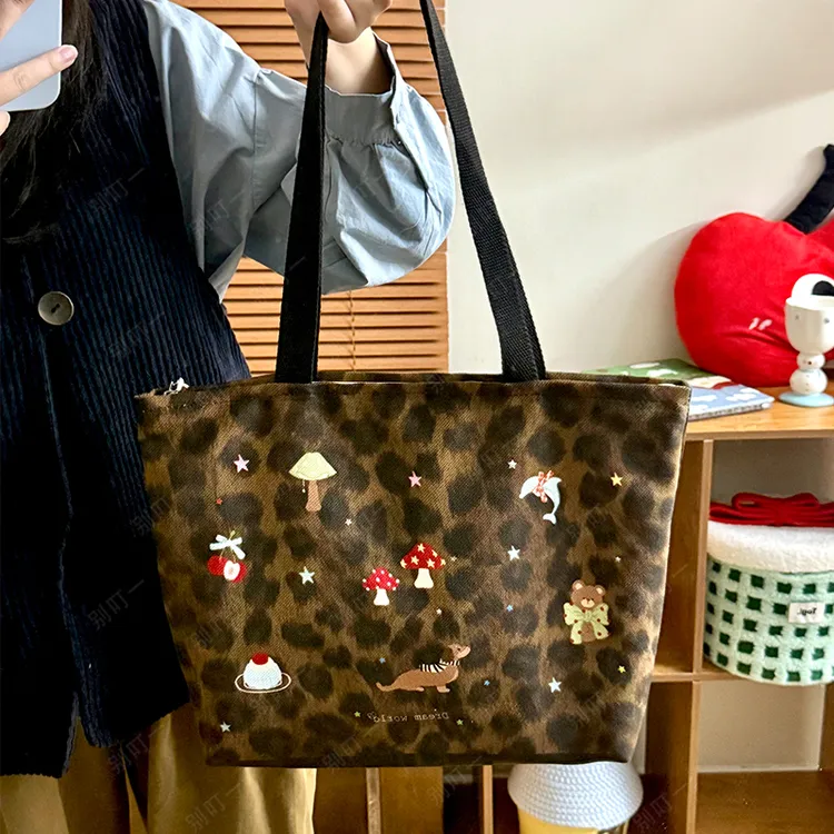 豹纹腊肠蘑菇妈咪包帆布包上班上课ins手提袋上班专用百搭通勤包