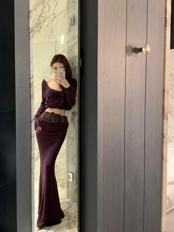 【月下】设计感气质假两件针织上衣女2026春季新款显瘦半身裙套装潮