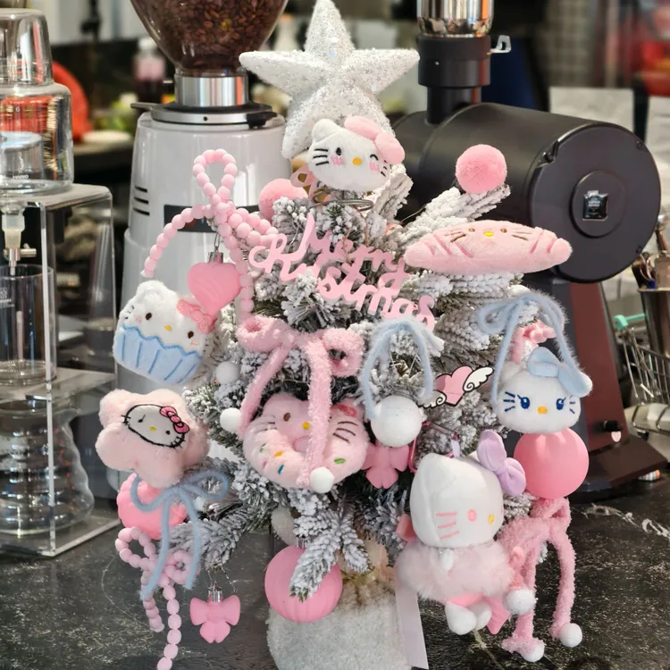 《L B D R》圣诞浪漫礼物hellokitty贝尔旋转八音盒积雪圣诞树 成品