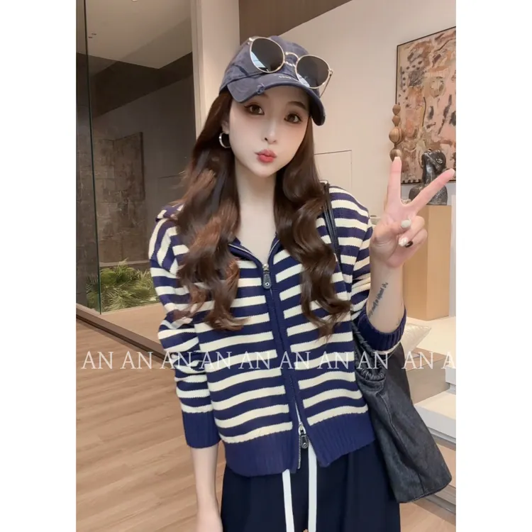 C08463秋季时尚气质减龄宽松慵懒风连帽条纹针织衫开衫外套