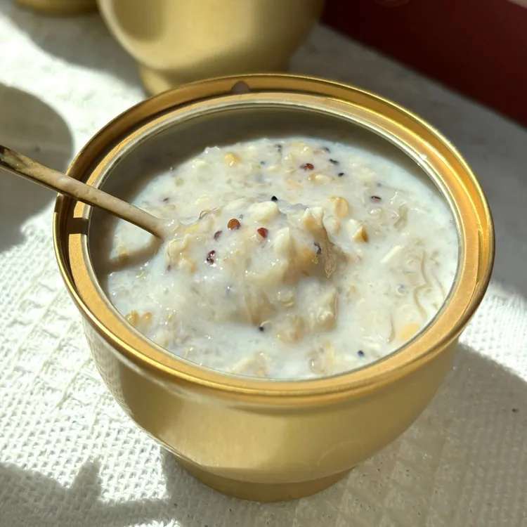 厚椰乳燕窝粥 即食早餐