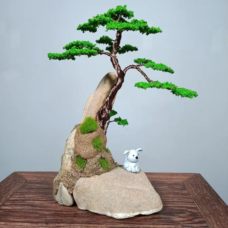 手工盆景，材质：树.彩色铁丝，石头，树叶树粉。