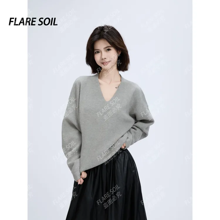 【FLARE SOIL】 套头款V领长袖黑色毛针织衫休闲长袖 T4454A