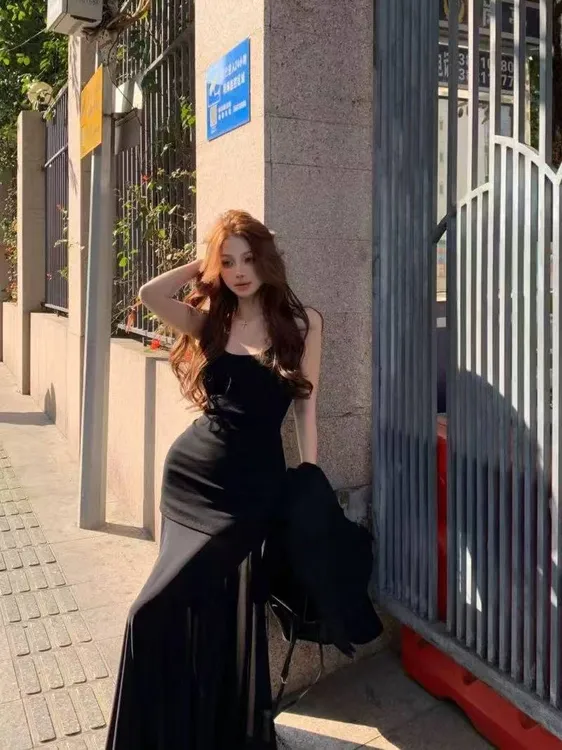 御姐风性感网纱拼接黑色连衣裙+外披春夏新款设计感显瘦辣妹长裙