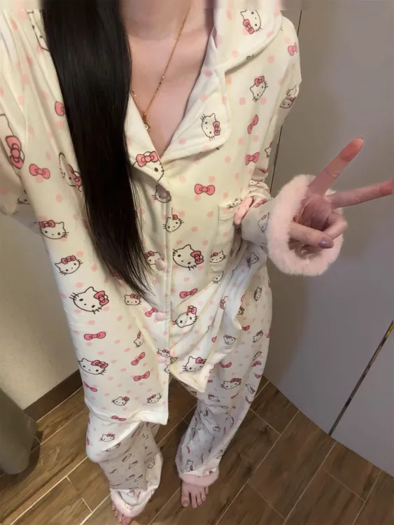 卡通Kitty德绒睡衣女秋冬季2025新款加绒加厚保暖大码家居服套装