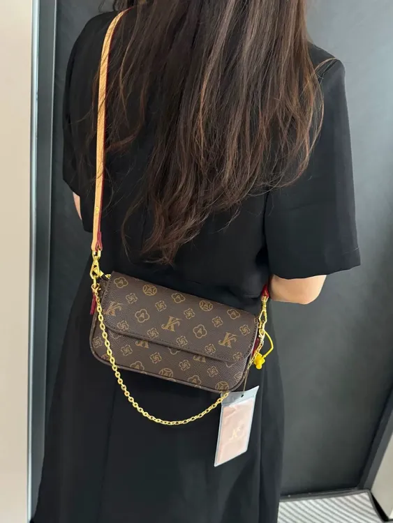 莫妮卡奇奇复古轻奢风时尚单肩斜挎包