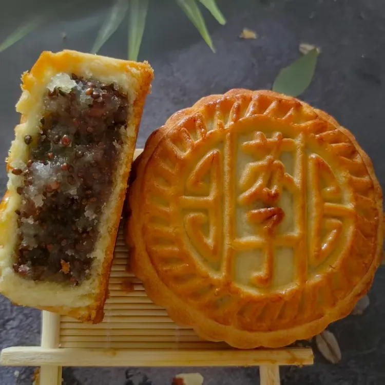 蜜酥椒盐月饼皮薄馅足新鲜口味中秋糕点零食传统伍仁蛋黄