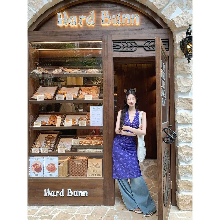 紫色碎花露背挂脖连衣裙女夏季度假风修身中长款辣妹收腰包臀裙子