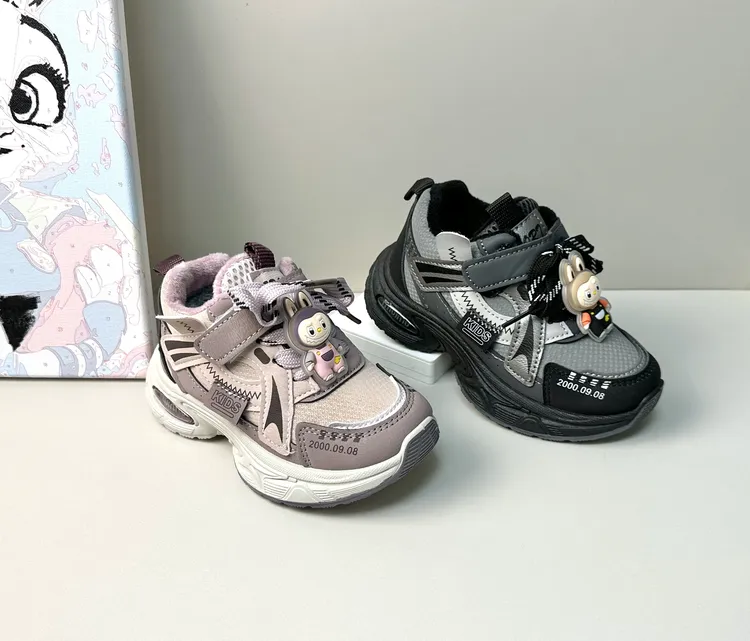 拉布布儿童冬季加绒运动风耐磨老爹鞋男童抗冲击保暖大棉女孩A101