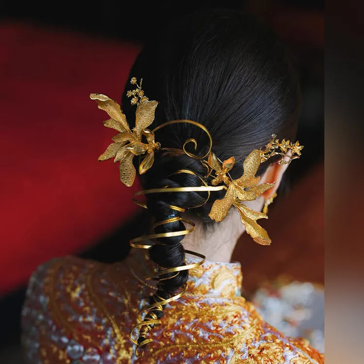 合金婚庆饰品 新款中式新娘金色高级大气花朵发簪秀禾发饰MT0218