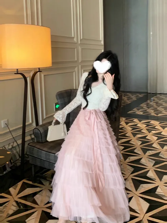 落羽繁花 复古法式重工蕾丝蓬松蛋糕裙摆连衣裙加绒（带胸针)