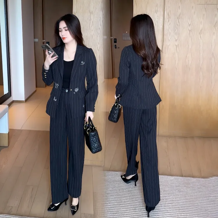 条纹西装职业套装春秋2025年新款秋装休闲时尚女装洋气西服两件套