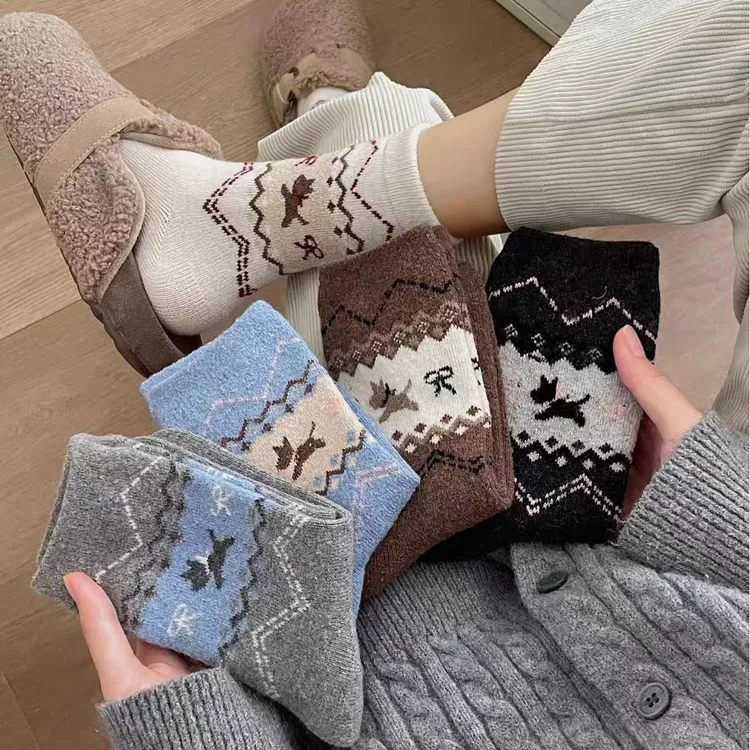 秋季新款费尔岛氛围风卡通小狗袜子女情侣复古拼色中筒堆堆袜