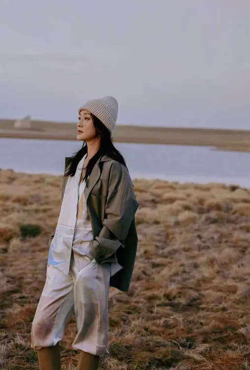 周迅同款尖顶瓜皮帽！外贸订单纯山羊绒点子纱竖坑条包头帽男女士