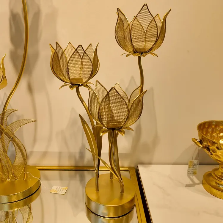 【全国包邮】花瓣铁艺摆件蜡烛台水晶手工莲花烛台家用烛台65*20