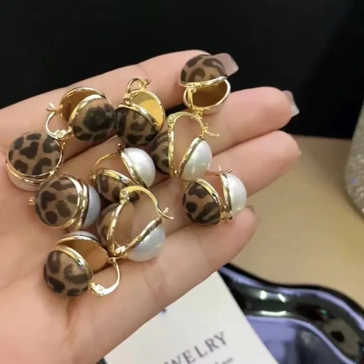 豹纹圆形双面可戴耳扣简约精致耳环女生饰品小众高级时尚气质耳饰