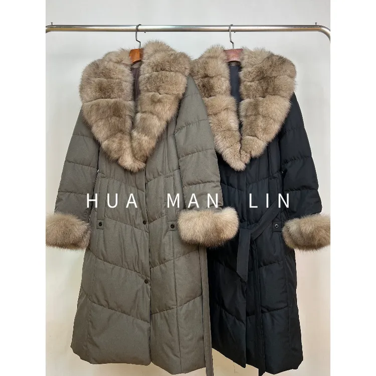 【花满林】两色狐狸毛领填充物白鹅绒长款羽绒服25021