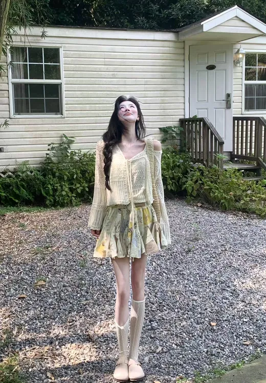 2025早秋新款镂空冰丝针织开衫女空调衫吊带防晒罩衫上衣百搭半裙