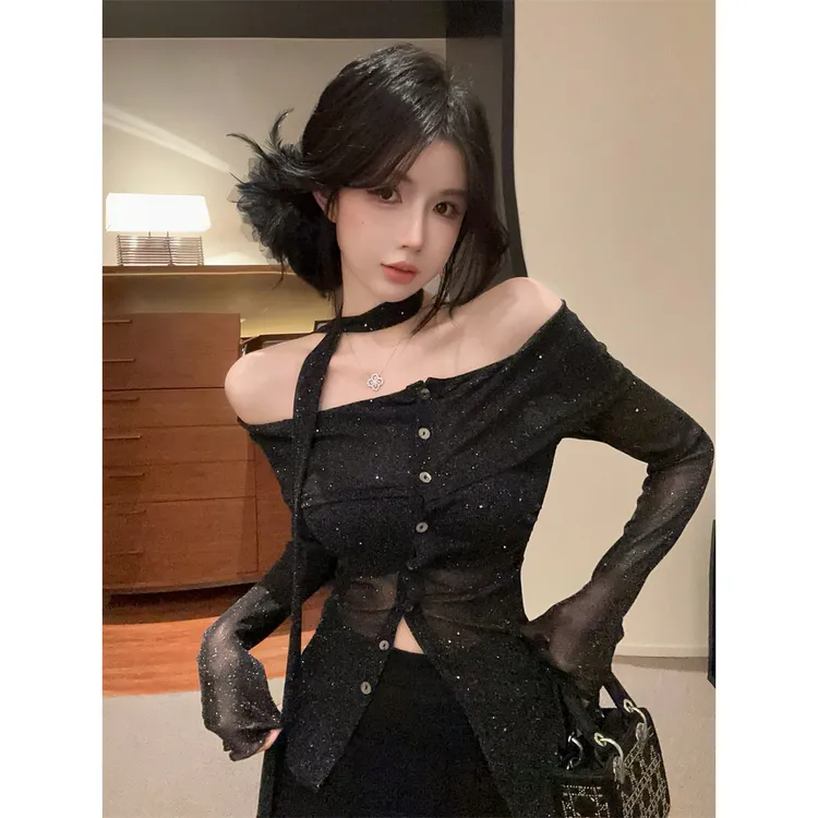 辣妹性感一字露肩长袖T恤打底衫女亮闪闪飘带设计感单排扣上衣秋 