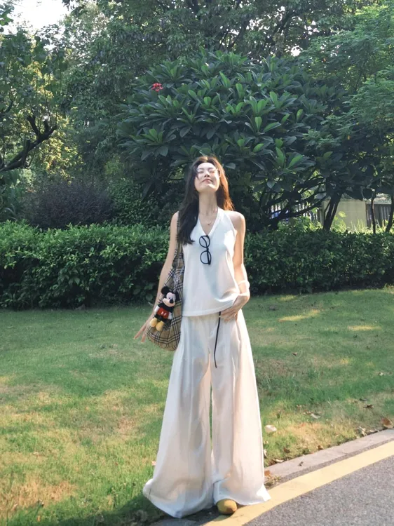 夏季新款纯欲慵懒风女装白色v领无袖背心休闲上衣宽松阔腿裤套装