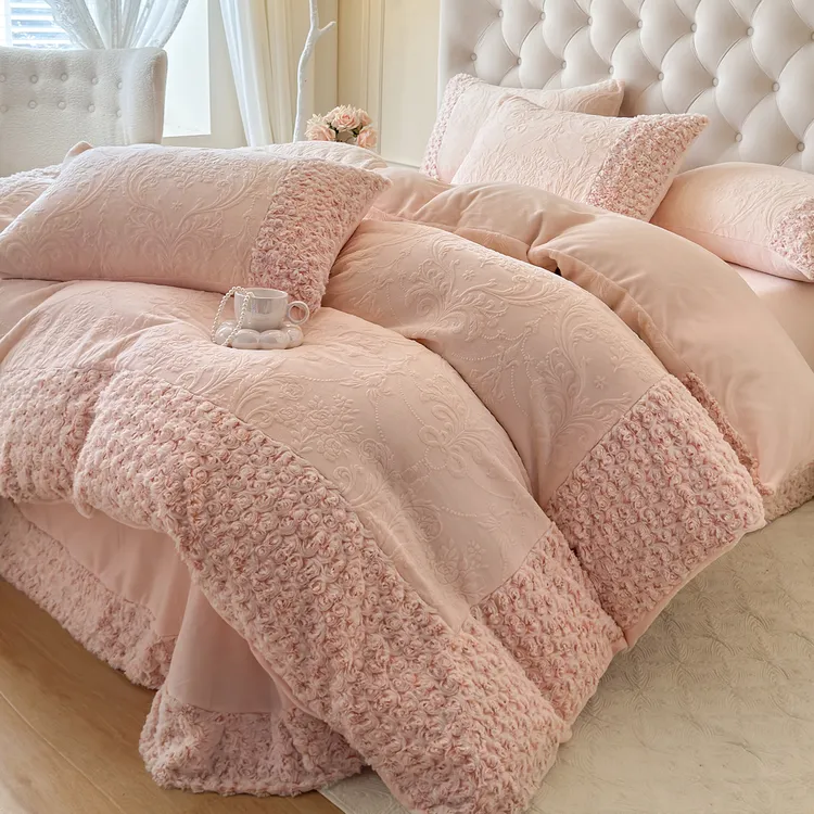 冬季少女心保暖玫瑰雕花四件套法式加厚牛奶绒被套床品床盖紫粉色