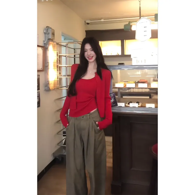 MARIE.COCO一整套明媚气质早秋季穿搭纯欲修身显瘦开衫吊带休闲裤