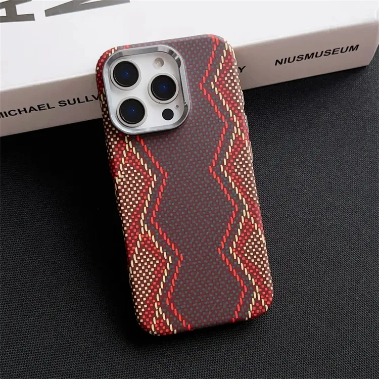 赤蛇权杖适用iPhone16手机壳磁吸碳纤纹15promax磨砂超薄凯夫拉纹