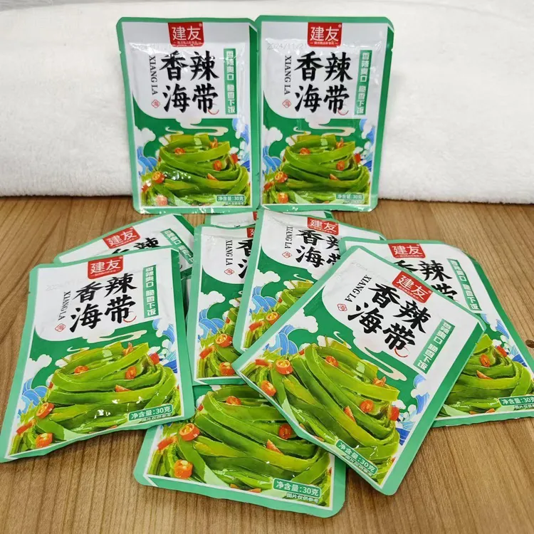 新货建友香辣海带丝30克包装香辣爽口脆香下饭海带丝零食开袋即食