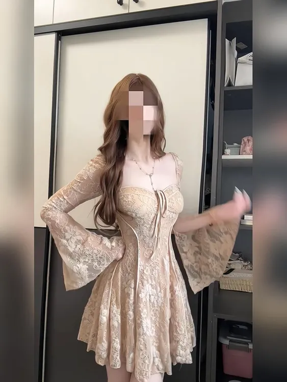 Y11672法式纯欲风重工蕾丝方领长袖连衣裙女秋冬礼服约会收腰短裙