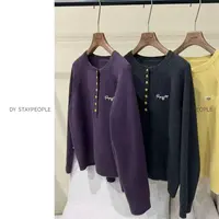 DY【香芋啵啵】 撞色很可爱的爱心圆扣插肩袖设计针织毛衣