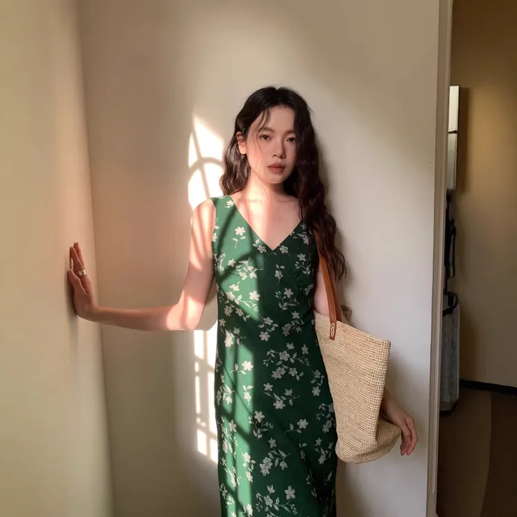 复古风夏季新款修身显瘦A字裙高腰无袖红绿两色可选连衣裙S5581广