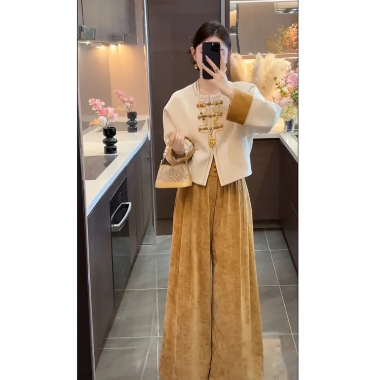高级感新中式国风时尚套装女秋冬新款气质显瘦洋气上衣丝绒休闲裤