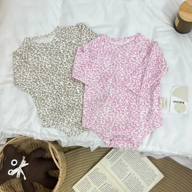 斜肩扣豹纹经典简约长袖通用哈衣爬服女童时尚花色