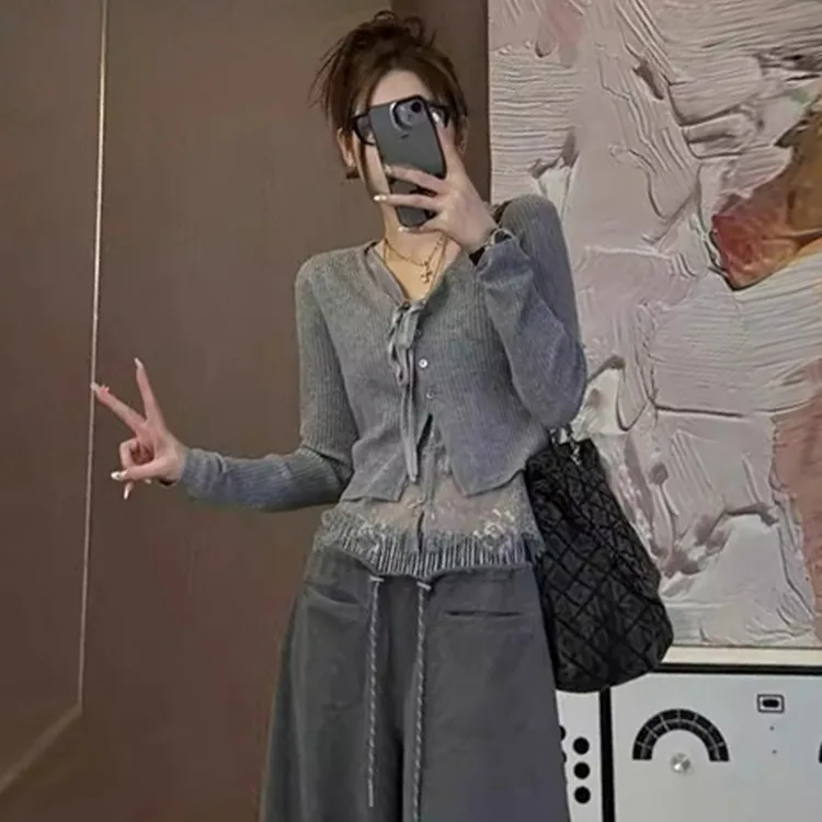 潮流简约时尚洋气显瘦针织衫女2025春季新款小众休闲V领气质上衣