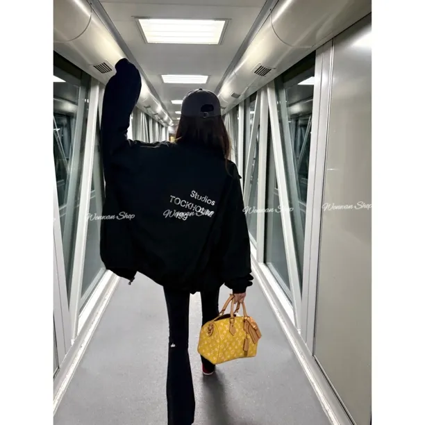 【摆脱路人感】 Logo字母印花夹克小众时髦休闲简约外套