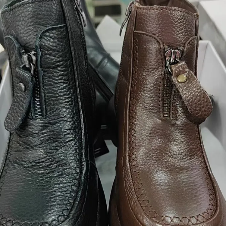 时尚高帮秋季短靴方头女靴平底冬季秋冬季防滑百搭