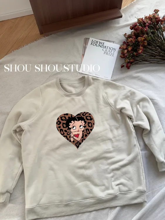 【瘦瘦】豹纹贝蒂-大码圆领加绒印花可爱百搭宽松正肩卫衣S02271