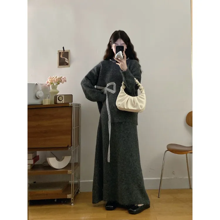 胖mm大码秋季新款时尚蝴蝶结设计毛衣上衣显瘦针织半身裙两件套女
