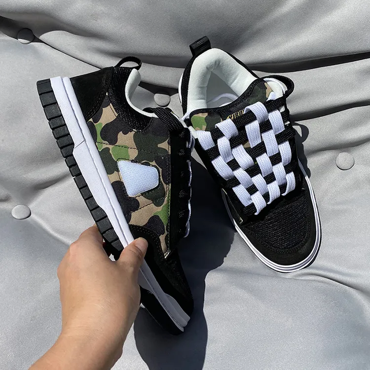 秋冬新款迷彩低帮面包鞋厚鞋舌男鞋女鞋运动休闲帆布鞋大码情侣鞋