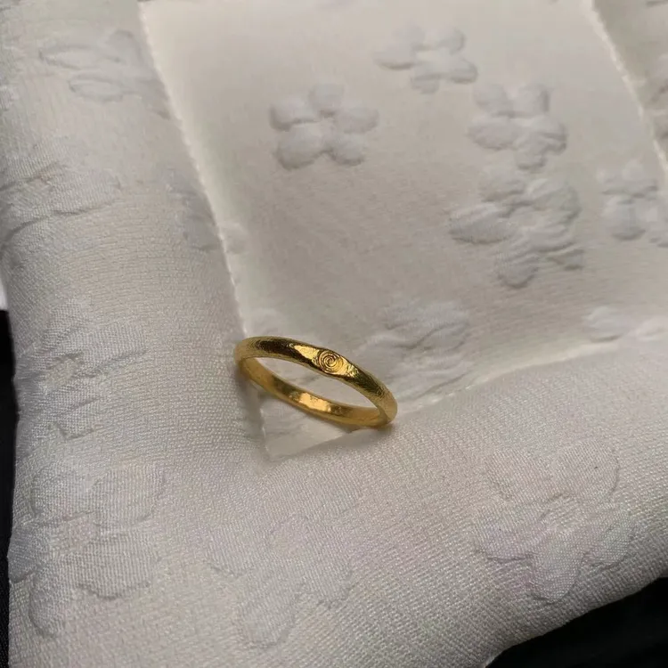 禾乐足金细工纹言-细语手工錾刻戒指  G0