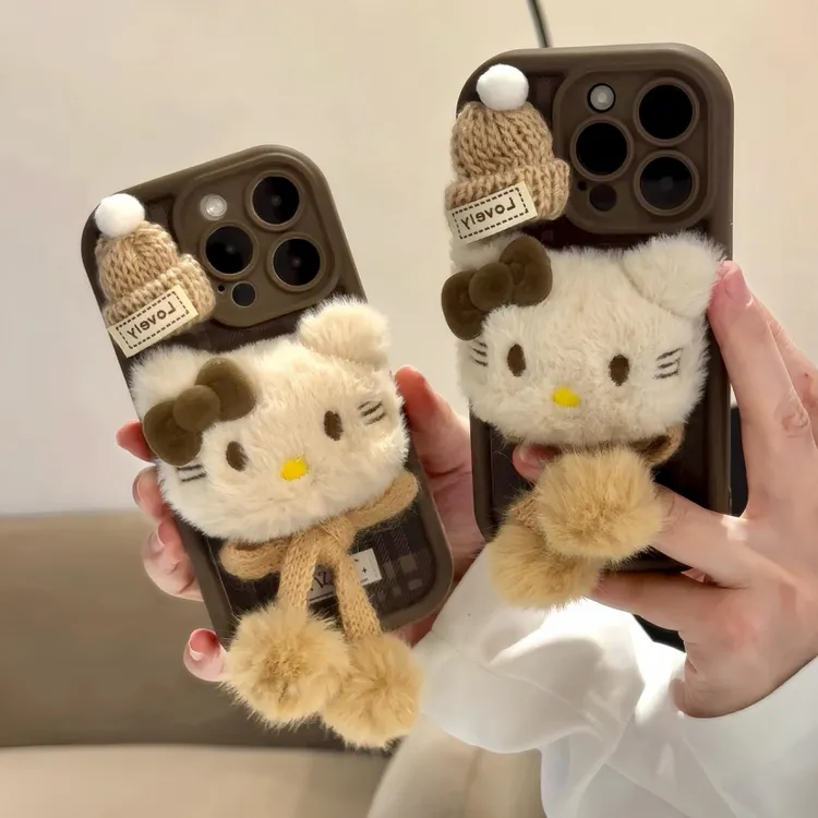 毛绒凯蒂格纹适用iPhone16/15promax苹果13手机壳14少女心12全包x