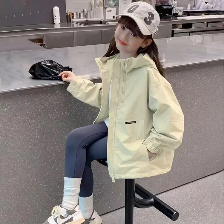 女童外套连帽冲锋衣春秋款2025新款儿童春装衣服洋气童装女孩上衣