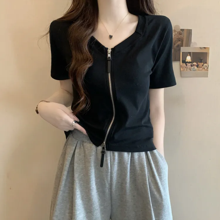 大码女装遮肚子正肩短袖T恤打底衫夏季胖mm百搭显瘦短款方领上衣