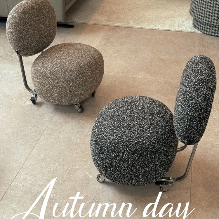 万向轮小凳子客厅滑轮移动小板凳2025新款家用靠背椅久坐不累椅子