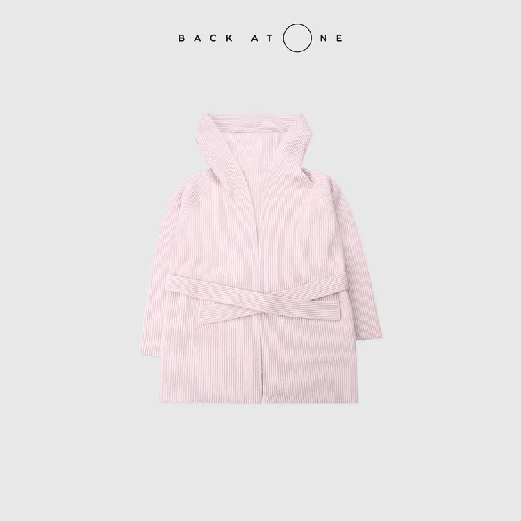 BACKATONE“倾城挚恋”重磅羊绒双鱼鳞帽子针织开衫 BFF-1AS473H-K